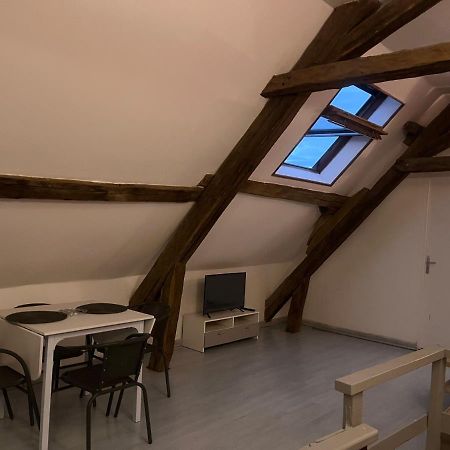 Chablis: Grand Studio En Plein Centre Ville Esterno foto